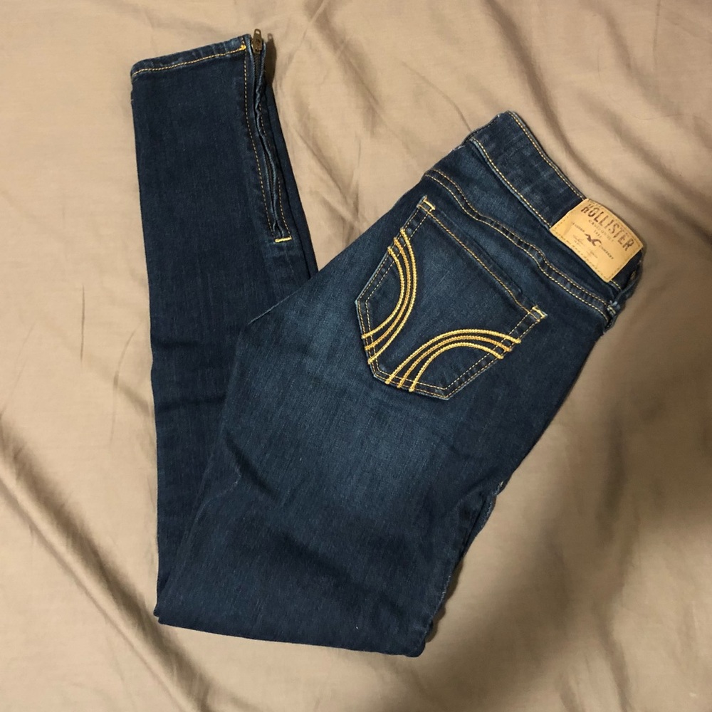 ❌SOLD❌ Hollister Ankle Jeans